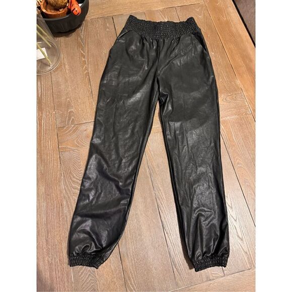 C58 Commando NWT Faux Leather Smocked Joggers Women’s Size Small - Picture 3 of 11